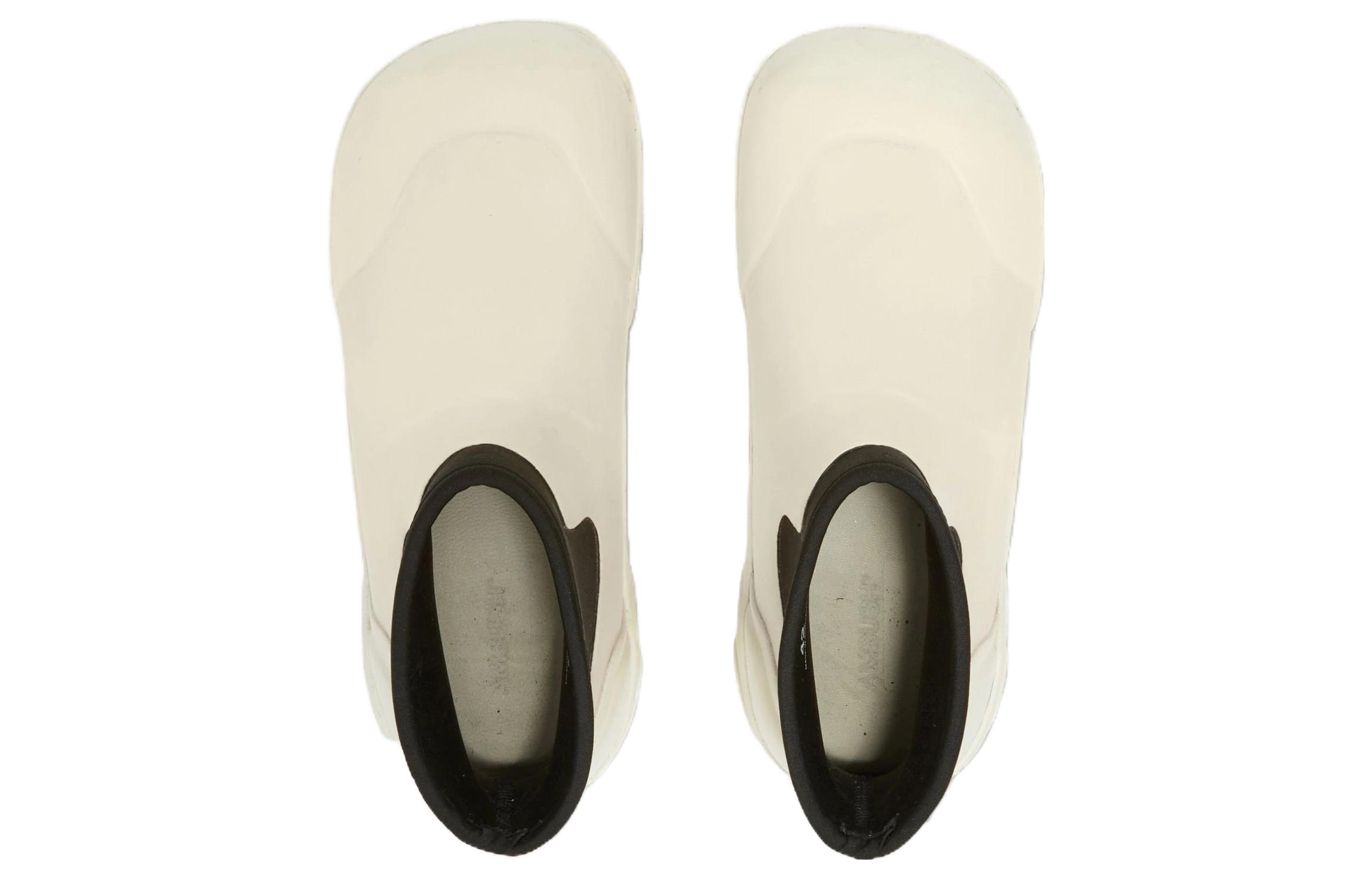 Lookbook (W) AMBUSH 白色圆头橡胶短靴 BMIE003S23MAT0010110