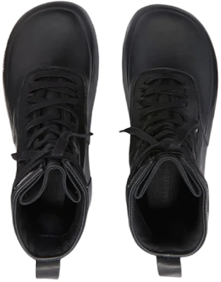 (W) AMBUSH x Nike Dunk High 'Kulit Hitam' BWIE002S22MAT0011000 Lookbook (W) AMBUSH x Nike Dunk High 'Kulit Hitam' BWIE002S22MAT0011000