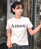 (Women) AMES WORLDWIDE Unisex Basic Logo Tee White AM2DMUT511AWH (Women) AMES WORLDWIDE Unisex Basic Logo Tee White AM2DMUT511AWH