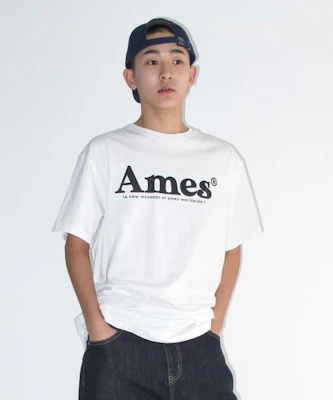 (Women) AMES WORLDWIDE Unisex Basic Logo Tee White AM2DMUT511AWH Sizing (Women) AMES WORLDWIDE Unisex Basic Logo Tee White AM2DMUT511AWH