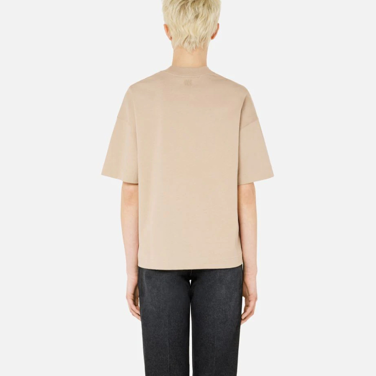 Shop (W) AMI PARIS Beige T-Shirt Leher Bulat Logo Hati Sulam FW21. A21FJ128726-250