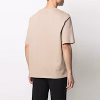 Shop (W) AMI PARIS 米色心形Logo刺繡寬鬆版圓領T恤。 A21HJ128726-250