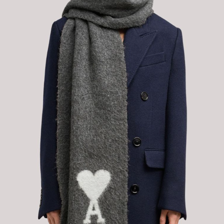 Details for (W) Ami Paris Ami De Coeur 女士羊毛灰色围巾 H24USF422AW0054