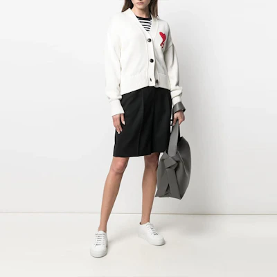 (Women) Ami Paris AMIPARIS FW21 White Cardigan Sweater with Logo Heart Embroidery. A21FK303016-100 Lookbook (Women) Ami Paris AMIPARIS FW21 White Cardigan Sweater with Logo Heart Embroidery. A21FK303016-100