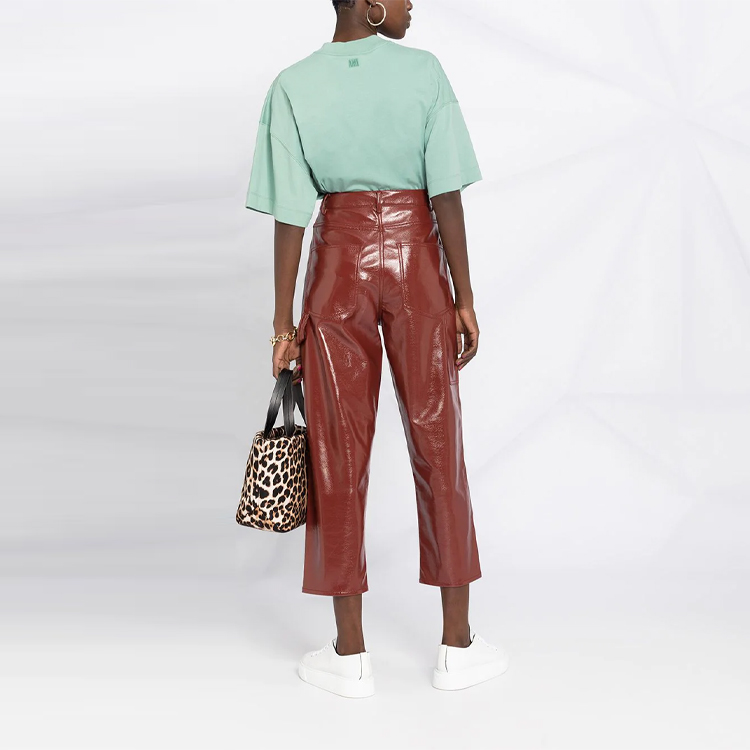 Shop (W) Ami Paris AMIPARIS SS21 Baju T-Shirt Hijau Crewneck dengan Logo Hati Patch. E21FJ128726-303