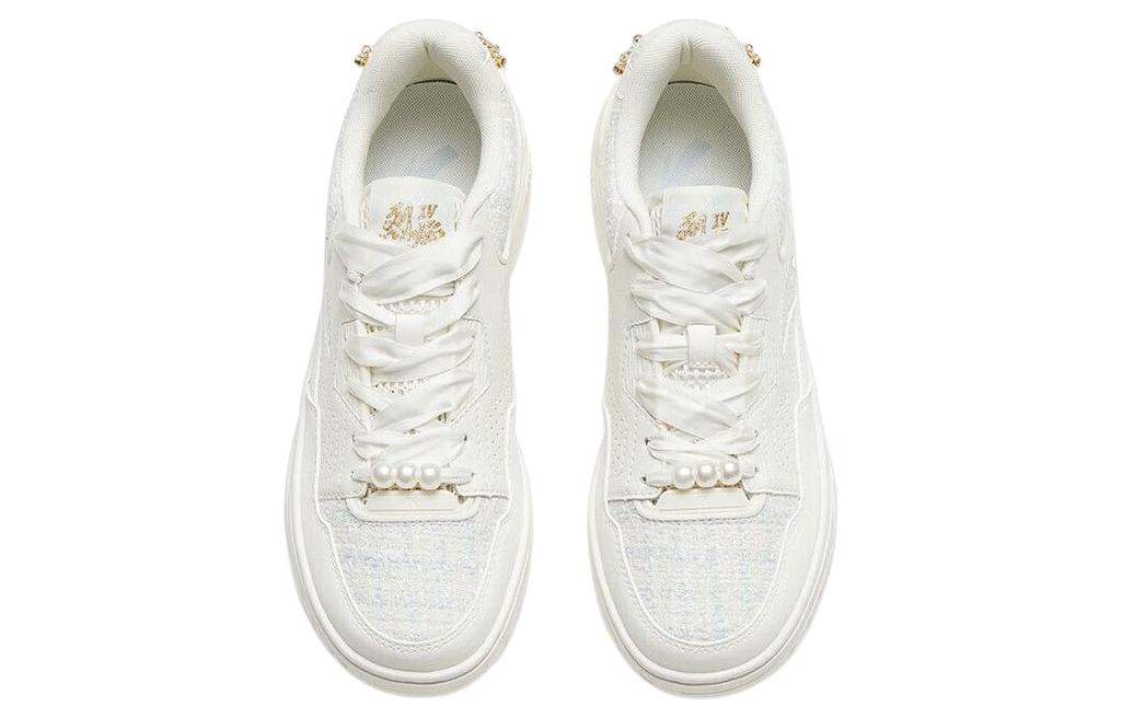 Lookbook (W) Anta 4.0 Low 'Putih Kuning' 122328081-2