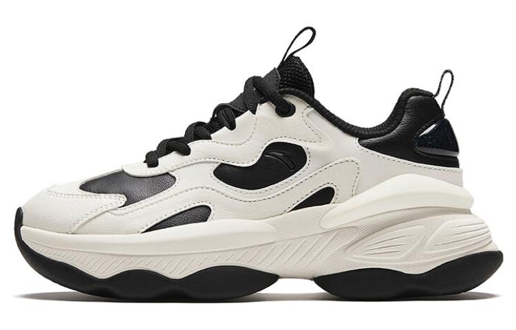 Buy (W) Anta Sepatu Sporty Low-Top Hitam Putih Shock-Absorbent untuk Pria 122418885-8