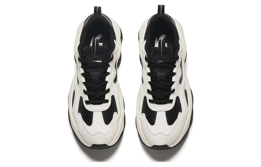 Lookbook (W) Anta Sepatu Sporty Low-Top Hitam Putih Shock-Absorbent untuk Pria 122418885-8