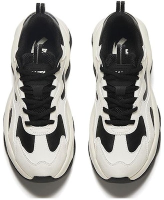 (W) Anta Sepatu Sporty Low-Top Hitam Putih Shock-Absorbent untuk Pria 122418885-8 Lookbook (W) Anta Sepatu Sporty Low-Top Hitam Putih Shock-Absorbent untuk Pria 122418885-8