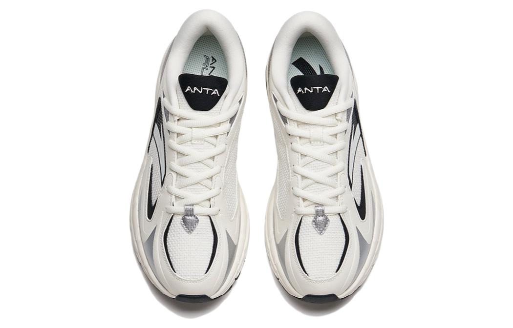 Lookbook Anta安踏 AT952 防滑耐磨 低筒 運動休閒鞋 女款 象牙白