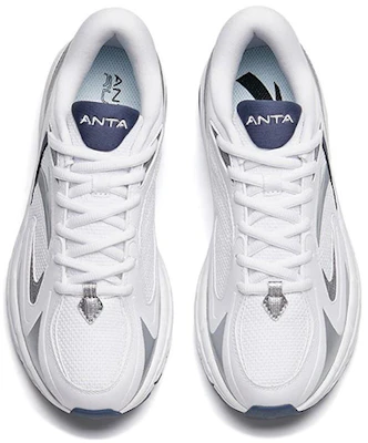 Anta安踏 AT952 防滑耐磨 低筒 運動休閒鞋 女款 白銀藍 Lookbook Anta安踏 AT952 防滑耐磨 低筒 運動休閒鞋 女款 白銀藍