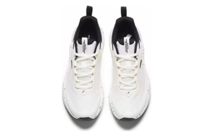 Lookbook Anta安踏 C37+ V2 都會暢跑 防滑耐磨 低筒 跑步鞋 女版 黑白