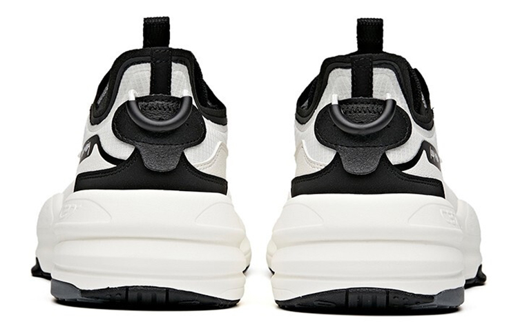 Shop (Women) Anta C37 Low 'White Black' 922128081-2