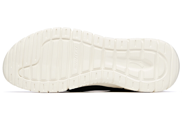 Purchase (Women) Anta Casual Low-Top Running Shoe 'Black White' 922025539R-1
