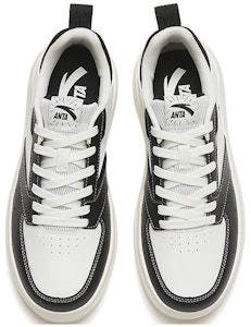 Anta安踏 潮流休閒 防滑耐磨 低筒 板鞋 女款 白黑 Lookbook Anta安踏 潮流休閒 防滑耐磨 低筒 板鞋 女款 白黑