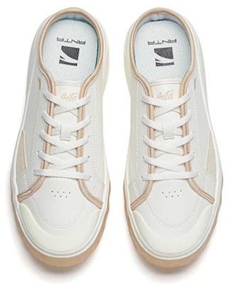 安踏 包頭半拖休閒 低幫 板鞋 女款 香檳色 Shop 安踏 包頭半拖休閒 低幫 板鞋 女款 香檳色