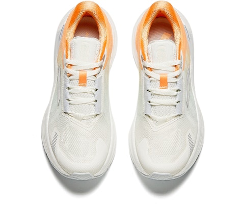 Anta安踏 CC 氮科技 專業緩震 透氣 低帮 跑步鞋 女款 白橙色 Lookbook Anta安踏 CC 氮科技 專業緩震 透氣 低帮 跑步鞋 女款 白橙色