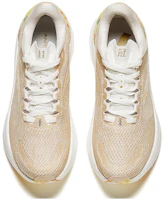 Lookbook Anta安踏 冠軍跑鞋 2代 Pro 台北城市限定 ”桂花“ 配色 舒適 減震耐磨 低筒 跑步鞋 女款 白金色