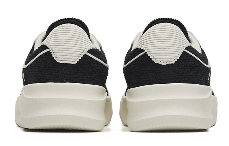 Shop (W) Anta Klasik Rendah 'Hitam Abu-abu' 122248068-1