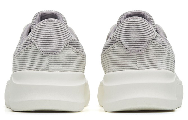 Shop (W) Anta Classic Low ''Grau'' 122248068-2