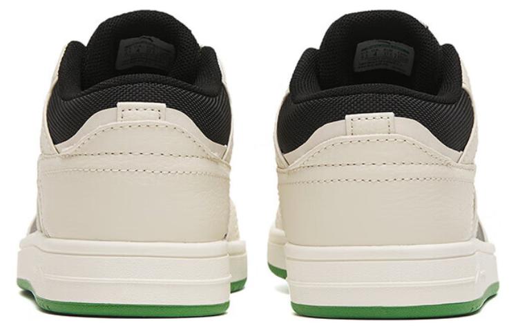 Shop (W) Anta Classic Low 'Blanco Verde' 122318057-1
