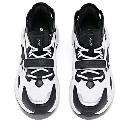(Women) Anta Cross Training Series 'Ling Jue Cushioning Low-Top - Black White' 922017012-2 Lookbook (Women) Anta Cross Training Series 'Ling Jue Cushioning Low-Top - Black White' 922017012-2