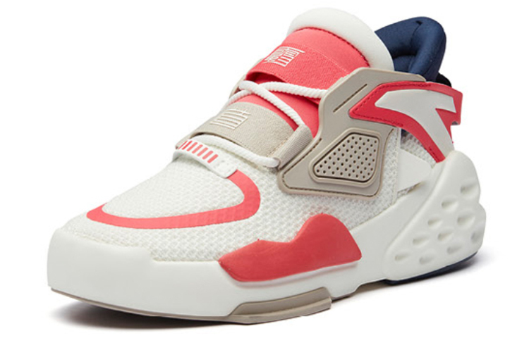 Lookbook (W) Anta Dominate ''Blanc Rouge'' 12938088-4