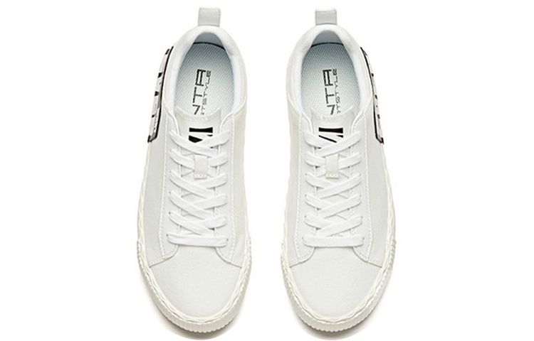 Shop (Women) Anta Fashion Versatile Sneakers 'Black and White' 12948630-1