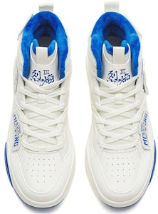 安踏 防滑耐磨 高筒 滑板鞋 女款 白藍色 加絨 Lookbook 安踏 防滑耐磨 高筒 滑板鞋 女款 白藍色 加絨