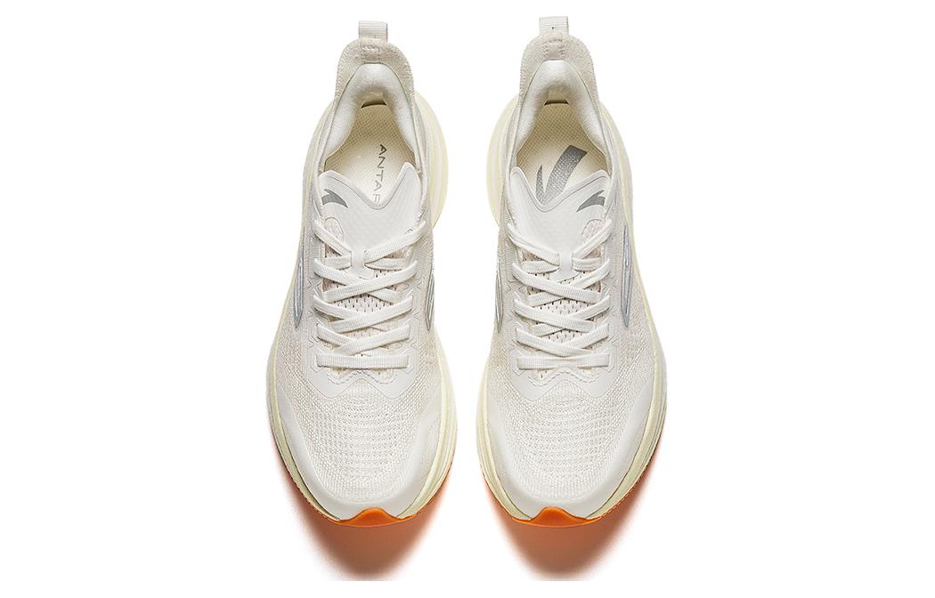 Lookbook (W) Anta Horsepower ''Wit Beige'' 922425588-2