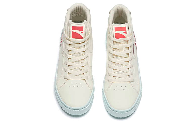 Lookbook (W) Sepatu Kanvas Tinggi Anta 'Honey' 122018065-2