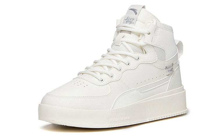 Lookbook (W) Anta Seri Hidup High-Top 'Putih' 922138011-1