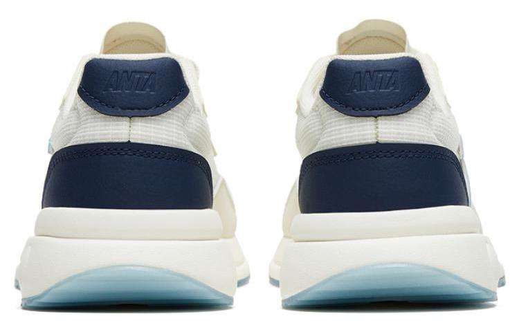 Shop 安踏生活系列耐磨透氣低幫運動休閒鞋女款白灰藍