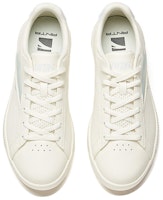 安踏生活系列休閒低幫板鞋 白藍 女款 Lookbook 安踏生活系列休閒低幫板鞋 白藍 女款