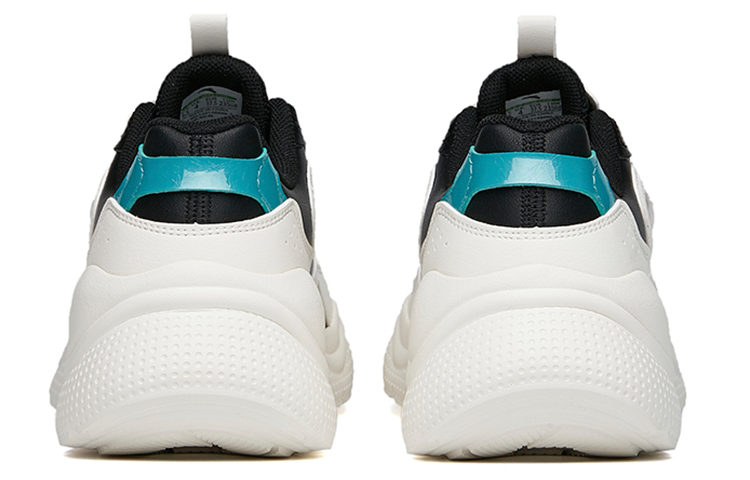 Shop (W) 安踏生活系列跑鞋“耐磨防滑黑白款” 122148886-7