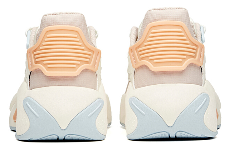 Shop (W) Anta Life Series Sepatu 'Lotus Abu Putih' 122118083-3