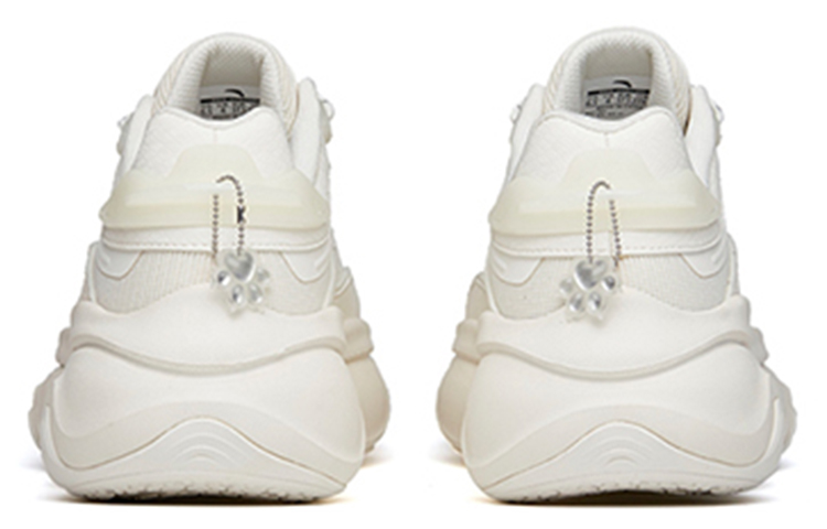 Purchase (W) 안타 라이프 시리즈 '실버 화이트 키높이 스니커즈' 122148895R-1