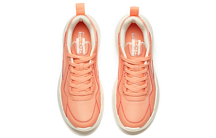 Lookbook (W) Anta Lightweight Low ''Empress Red'' Rood 92948864-4