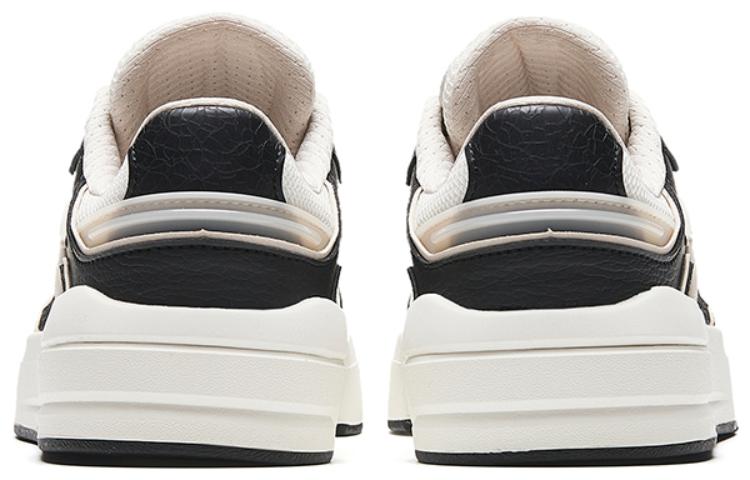 Shop (W) 安踏低帮鞋 '黑白灰' 122338071-2