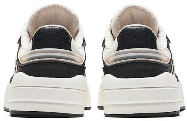 安踏 防滑耐磨輕便 低幫 板鞋 女款 黑白灰 Shop 安踏 防滑耐磨輕便 低幫 板鞋 女款 黑白灰