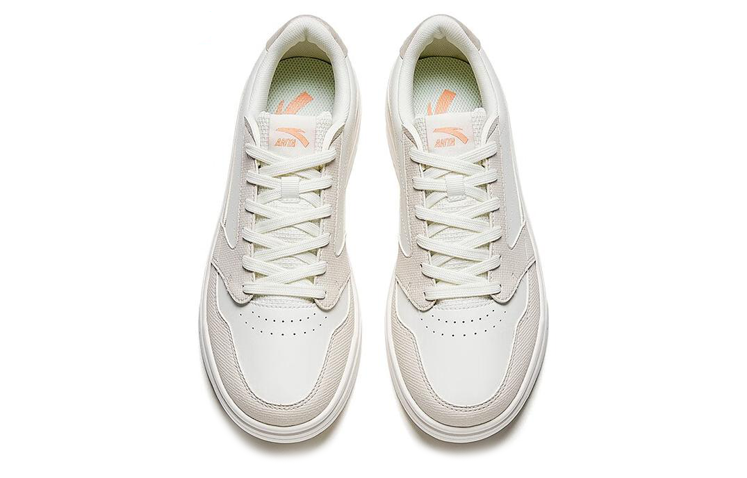 Lookbook (W) 安踏低帮鞋 '泥土灰' 122338011-1