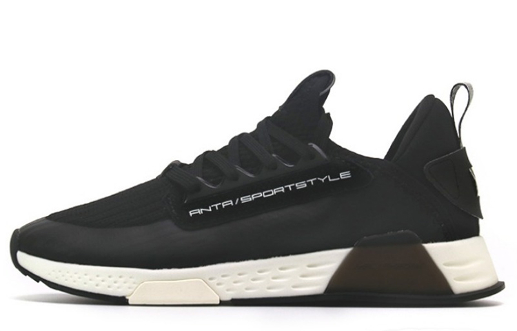 (W) Anta Low-Top Running Sneakers 'Black Fleece'