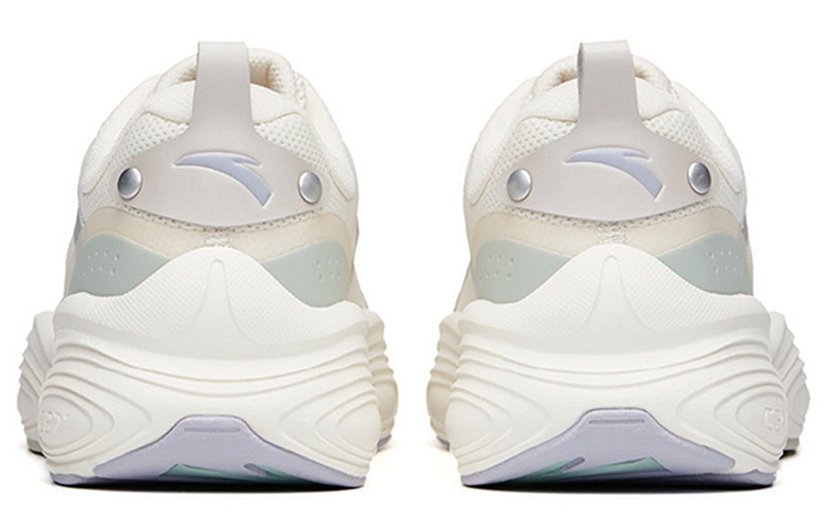 Shop 安踏 透氣輕便耐磨 低幫運動鞋 女款 白綠