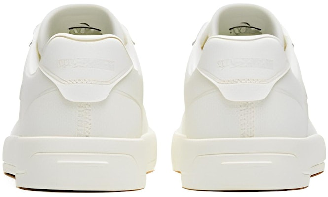 (W) Anta Low-Top Putih 'Anti-Gelincir Penyerapan Kejutan' 122328012-3 Lookbook (W) Anta Low-Top Putih 'Anti-Gelincir Penyerapan Kejutan' 122328012-3