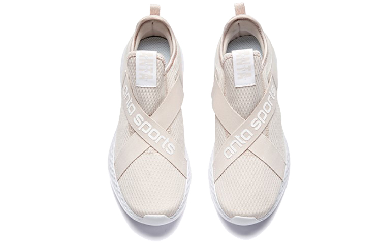 Lookbook (W) 安踏低帮“莲花灰” 92918850-1