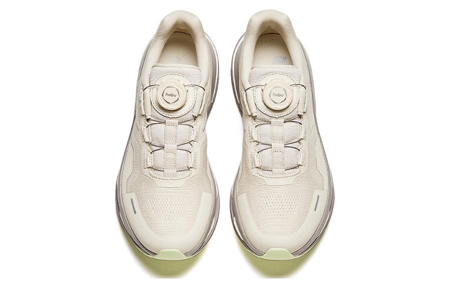 Lookbook Anta安踏 圓頭旋鈕 減震耐磨 低幫 跑步鞋 女款 灰銀色