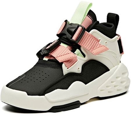 (W) Anta Low Top Sepatu Skate 'Hei Bai Fen' 12948080-1 Lookbook (W) Anta Low Top Sepatu Skate 'Hei Bai Fen' 12948080-1