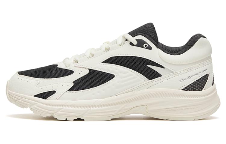 (Women) Anta Low-Top Running Shoes 'Black White' 122245595-1