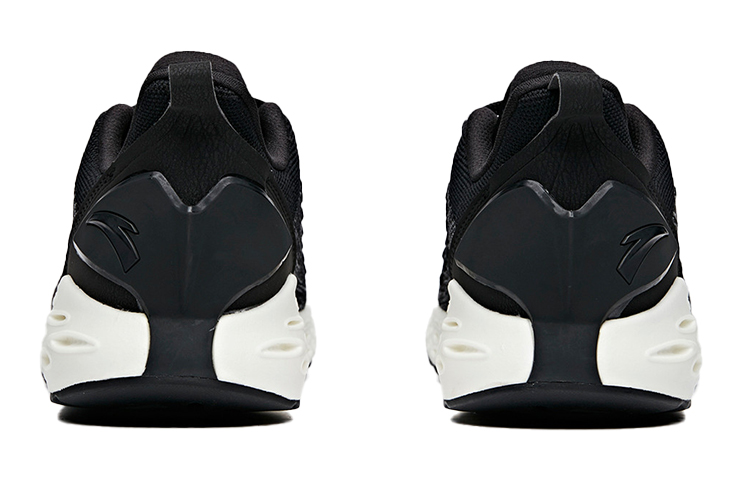 Shop (W) 安踏低帮跑鞋'黑白' 12915588-3