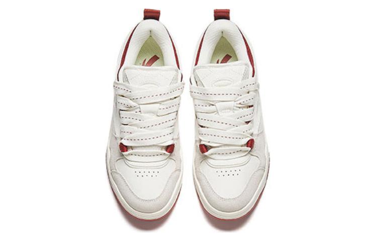 Lookbook 安踏海鹽潮流麵包鞋防滑減震低幫板鞋女款白紅色